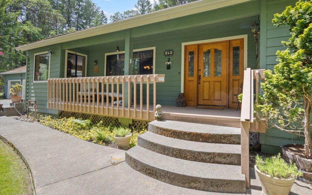Pending | 198 Rossier Lane, Grants Pass, OR 97527